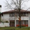 Das Gerätehaus der Vöhringer Feuerwehr wurde 1989 eingeweiht. Mittlerweile ist das Gebäude für Fuhrpark, Lager- und Büroflächen der Ehrenamtlichen allerdings zu klein. Nun soll mehr Platz geschaffen werden. 