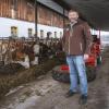 Georg Hammerl leitet das Staatsgut in Achselschwang ist damit auch für den Betrieb in Hübschenried verantwortlich. Heute werden Rinder gehalten, früher auch Pferde.
