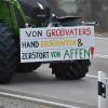 Schon früh machten sich Landwirte aus dem Landkreis auf den Weg nach Nördlingen zum Protest. Der Verkehr staute sich auf der B25 und in der Innenstadt. Über 1000 Traktoren waren auf der Kaiserwiese.