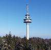 Riese im Wald: der Funkturm zwischen Bonstetten und Heretsried.