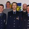 Der Finninger Feuerwehrkommandant (Dritter von rechts, hier im Kreise von weiteren Aktiven im Jahr 2013) ist von seinem Amt zurückgetreten.