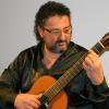Ein Gitarrenvirtuose ersten Ranges war zu Gast im Kesseltal. Aniello Desiderio aus Neapel zeigte sein meisterhaftes Können an der Konzertgitarre im Rahmen der Reihe „punkt5“ im Schloss Bissingen.   

