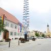 Im Markt Pöttmes (links das Rathaus) stehen ab Sonntag die ersten Wahlen der Ortssprecher mancher Ortsteile an.