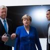 Kanzlerin Angela Merkel mit CDU-Spitzenkandidat Bernd Althusmann: Das Rumoren in der Partei ist unüberhörbar. 	