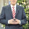Von der Kanzlerin abgeschaut? Mit einer Haltung der Hände, die an Angela Merkel erinnerte, präsentierte sich Bundespräsident Christian Wulff bei der traditionellen Weihnachtsansprache im Fernsehen.  