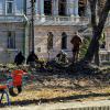Ein russischer Raketenangriff hinterlässt in der ukrainischen Hauptstadt Kiew seine Spuren. 