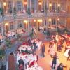 Der Margeritenball blüht wieder auf. Der Traditionsball des Roten Kreuzes findet erstmals im Kurhaus statt – unser Foto zeigt eine Hochzeitsgala dort. Seit der neue Ort bekannt ist, finden die Karten reißenden Absatz. Das war zuletzt nicht mehr der Fall gewesen.   