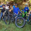 Bei rasanten Ausfahrten in der Natur trainieren die Dinkelscherber Mittelschüler, versiert mit dem Mountainbike zu radeln. 	