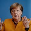 In drängendem Ton hat Kanzlerin Angela Merkel in der Bundespressekonferenz vor Hauptstadtjournalisten den gerade in Kraft getretenen Teil-Lockdown verteidigt.