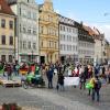 Rund 200 Teilnehmerinnen und Teilnehmer kamen am Samstag zu der Kundgebung in Augsburg, so die Polizei.