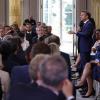 Der französische Präsident Emmanuel Macron spricht bei einem Empfang im Elysee-Palast für 200 Bürgermeister aus Städten und Gemeinden, in denen die Ausschreitungen besonders heftig waren.  