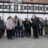 Hermann Faul hat im Rahmen der Veranstaltungsreihe „Nördlingen verbindet“ einen kleinen Stadtrundgang abgehalten. Vom Rathaus aus ging es über den Spitalhof zu seinem früheren Heim an der Baldinger Mauer.  	