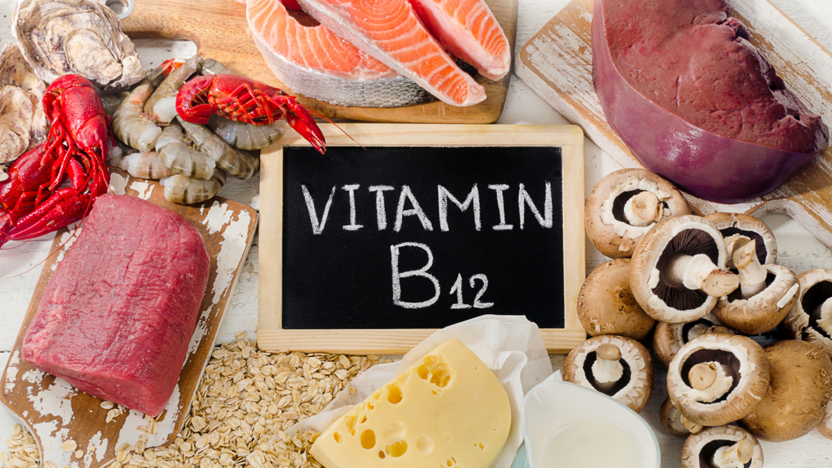 Vitamin-B12-Mangel und Gewichtszunahme: Wie hängt das zusammen?