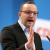 Der designierte  Gesundheitsminister Jens Spahn sagt, dass Hartz IV jedem in Deutschland das sichert, was er zum Leben benötigt.