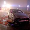 Zurück blieb nur ein völlig zerstörter Audi: Ein Geisterfahrer ist nach einem Unfall auf der B16 bei Günzburg im Nebel verschwunden. Einsatzkräfte von Polizei, Rettungsdienst und Feuerwehr suchten vergeblich nach dem Unfallfahrer.