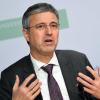 Martin Litsch, Vorsitzender des AOK-Bundesverbandes, unterstützt die Forderung der Hausärzte
