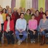 Der Gesangsverein „Fröhlichkeit“ in Obermeitingen hat einen neuen Chorleiter: Dominik Lauter (vorne, mitte) hat das Amt von seinem Vater übernommen. In den Anfängen des Chors gab es noch keine Frauen, 1987 hat sich das geändert. 	