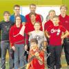 Unser Foto zeigt einige Teilnehmer der Gaumeisterschaft im Bogenschießen, die in der Schulturnhalle Bühl ausgetragen wurde. 
