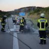 Der gebrauchte Kleinwagen fing bei der Überführung nach München auf der A96 Feuer und brannte vollständig aus. 