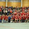 Abschied nach einem grandiosen Jahr 2017: Die Günzburger Bayernliga-Handballer und die vielen mitgereisten Fans durften in Ottobeuren noch einmal kräftig jubeln. 	