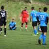 Ein Bild mit Seltenheitswert. Der SV Cosmos Aystetten hat einen Gegentreffer kassiert. Michael Felder, Valentin Coca, Patrick Szilagy, Dejan Mijailovic und Nemanja Ranitovic (von links) können es nicht fassen. Bubesheims Tobias Bader (Nummer 18) freut sich. 	