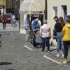 Am Eiscafe Cortina am Peter-Dörfler-Weg wurden mittlerweile Abstandshalter angebracht. 