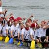 Da floss sehr viel Schweiß, als die Drachenbootfahrer im Rahmen des Donaucups (hier die Donaudrachen Ulm) am Samstag ihre Rennen austrugen. Gleiches galt natürlich für die gestrige Regatta „Rudern gegen den Krebs“. 	