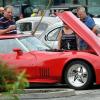 Der Höhepunkt der Sommertage in Neusäß war am Sonntag, trotz des schlechten Wetters, die Oldtimerschau auf dem Rewe-Parkplatz. Im Bild eine Corvette, Baujahr 1976, mit 450 PS.