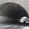 Im Harburger Tunnel blieb der Unbekannte stehen und beleidigte die 23-jährige Donauwörtherin. Die Polizei erbittet Hinweise von Zeugen.