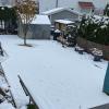 Der Schnee hat den Garten von Kornelia Winkler in Gessertshausen in eine Winterlandschaft verwandelt. 