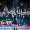 Deutschlands U21-Handballer feiern den WM-Sieg in Berlin.