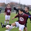 In dieser Szene setzt sich der Neu-Ulmer Kapitän Lukas Kögel (vorne am Ball) gegen Nejat Senyildiz von Türkgücü Ulm durch. Am Ende aber behielten die Gäste im Muthenhölzle mit 2:0 die Oberhand. 
