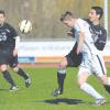 Knapp die Nase vorne hatte der FC Donauwörth im Heimspiel gegen die DJK Lechhausen. In dieser Szene setzt sich FC-Stürmer Ayhan Kara-Idris (weiß) durch. Der Torjäger traf gestern aber nicht.  