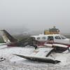 Bei dem Unglück am Flughafen Augsburg wurden fünf Menschen verletzt - die beiden Piloten schwer.