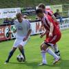 Sorgte in der Hintermannschaft des BC Adelzhausen für gehörig Unruhe: Burgheims Tom Wuka (links), der mit seinen Teamkollegen am Ende einen verdienten 2:0-Sieg feierte.  
