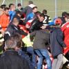 Zu Handgreiflichkeiten kam es nach dem Spiel zwischen dem FC Königsbrunn und dem Türk SV Bobingen. Einige Spieler und Zuschauer schlugen zu, andere versuchten den Streit zu schlichten. 