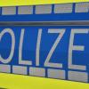 Die Polizei meldet einen Unfall, der sich bei Wemding ereignet hat. 