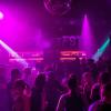 Volle Tanzflächen in Clubs gab es in der Corona-Pandemie lange nicht. Jetzt öffnen am Wochenende einige Diskotheken in Augsburg.