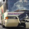 Rund 40.000 Euro Sachschaden sind bei einem Auffahrunfall zweier Schulbusse entstanden.