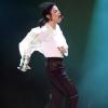 Michael Jacksons Tanzstil, vor allem der Moonwalk, wurde berühmt.