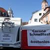In einem „Test-Bus“ können sich Bürger kostenlos auf Corona testen lassen. 