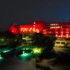 Das Klinikum in Landsberg wurde unlängst rot beleuchtet.