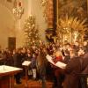 Alle drei Chöre sangen beim Finale des traditionellen Weihnachtskonzerts in der Thierhauptener Pfarrkirche zusammen.
