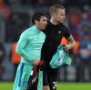 Von Torschütze zu Torschütze: Leverkusens Michal Kadlec und Lionel Messi haben nach dem 3:1 Barcas die Trikots getauscht.