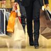 Die Deutschen kaufen gerne ein. „Shopping“ ist für viele eine bevorzugte Freizeitbeschäftigung geworden. Dadurch kurbeln die Verbraucher die Konjunktur an. Die Wirtschaft wächst.