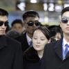 Begleitet von Personenschützern kommt Kim Yo Jong, die jüngere Schwester von Nordkoreas Machthaber, auf dem Jinbu-Bahnhof von Pyeongchang an.