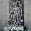 Bis heute spürbarer Sog: Denkmal für die Helden des Warschauer Ghettos.
