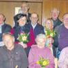 Bei der KAB Herbertshofen-Erlingen: (von links, vorne) Elfriede und Werner Rasch, Marie Lochmann, Theresia Golling, Monika Ruisinger; (stehend) Rudolf Helfert, Gertrud und Klaus Häusler, Christa Stoll, Otto Achtner, Florian Sailer, Anneliese Mayer, Ludwig Hihler, Dietrich Mayer, Johnson Puthuva, Erwin Helmer.  