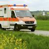 Eine Frau aus Tiefenbach wurde ins Krankenhaus eingeliefert. Die 70-Jährige verletzte sich am Bein und musste vier Tage ausharren, bis sie gefunden wurde. Symbolbild