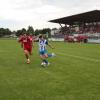 Der Kissinger SC (blaue Trikots) und der TSV Merching trennten sich zum Auftakt mit 1:1. Foto: Hieronymus Schneider